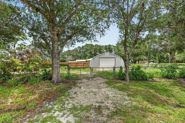 1125 41ST Avenue, Vero Beach, FL 32960