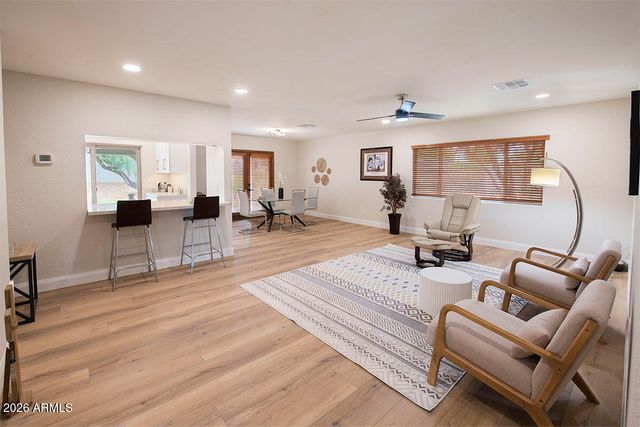 2901 E LAS ROCAS Drive, Phoenix, AZ 85028