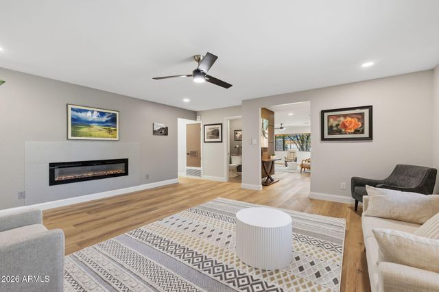 2901 E LAS ROCAS Drive, Phoenix, AZ 85028