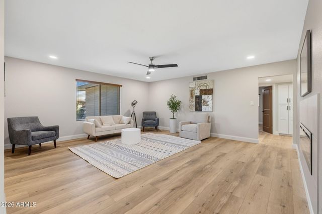 2901 E LAS ROCAS Drive, Phoenix, AZ 85028