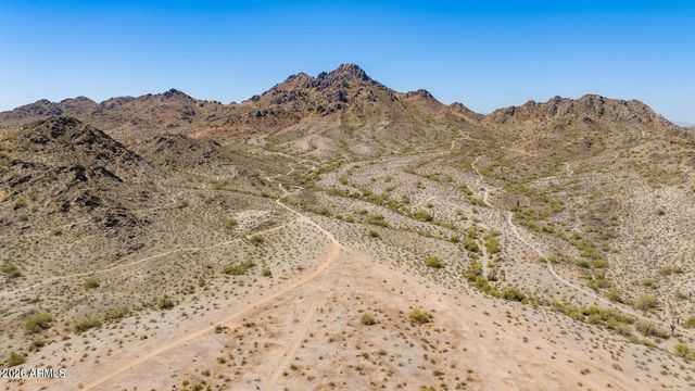 2901 E LAS ROCAS Drive, Phoenix, AZ 85028