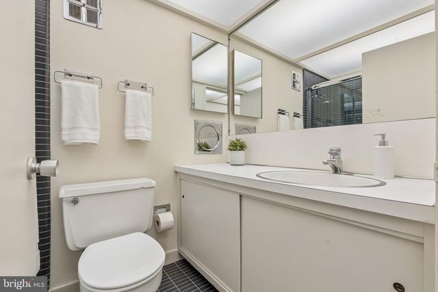 1640 MONK RD, Gladwyne, PA 19035