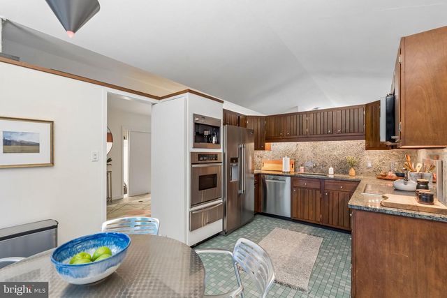 1640 MONK RD, Gladwyne, PA 19035