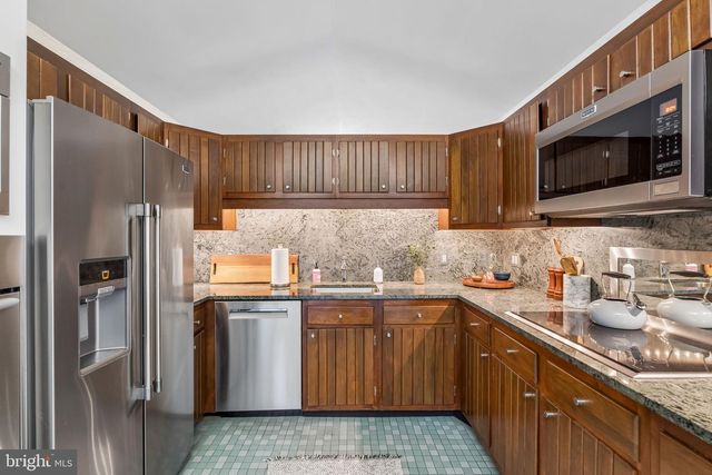 1640 MONK RD, Gladwyne, PA 19035