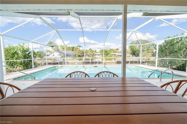 1433 28th TER, Cape Coral, FL 33904