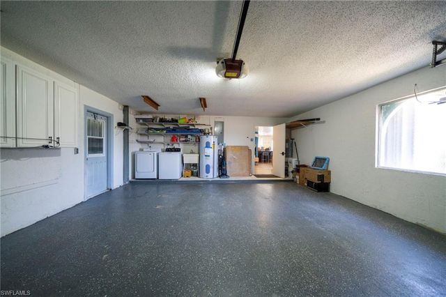 1433 28th TER, Cape Coral, FL 33904