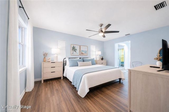1433 28th TER, Cape Coral, FL 33904