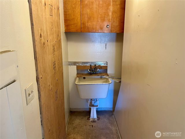 9058 Wallingford Avenue N, Seattle, WA 98103