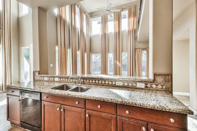 11511 Gallant Ridge, Houston, TX 77082