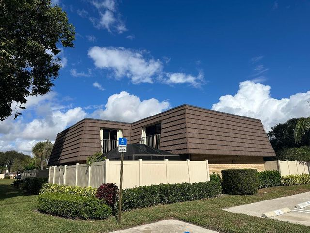 6927 69th Way, West Palm Beach, FL 33407
