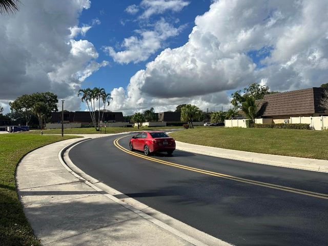 6927 69th Way, West Palm Beach, FL 33407