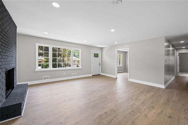 518 E 90th Terrace, Kansas City, MO 64131