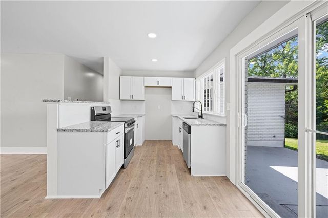518 E 90th Terrace, Kansas City, MO 64131