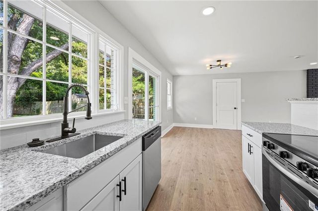 518 E 90th Terrace, Kansas City, MO 64131
