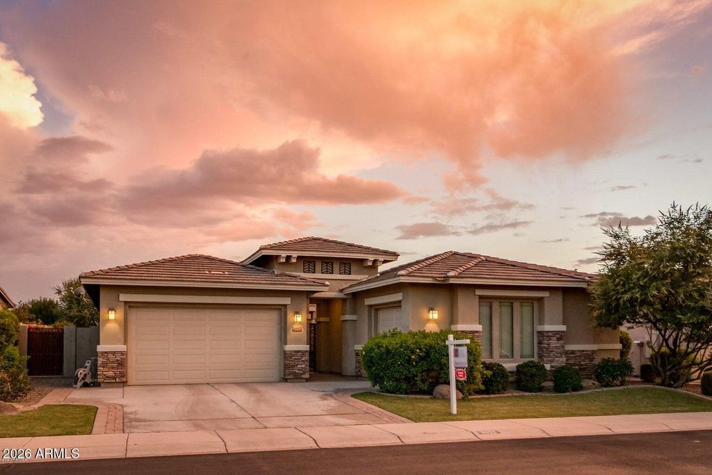 6692 S LYON Drive, Gilbert, AZ 85298 — photo 2