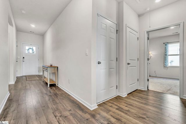 204 Fountain Oak Lane, Easley, SC 29642