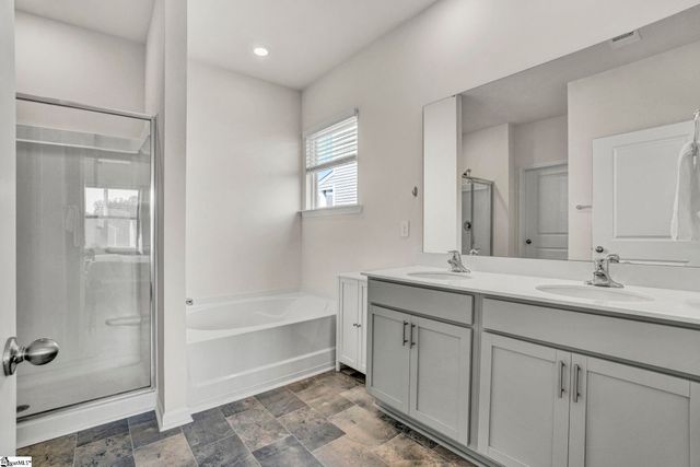 204 Fountain Oak Lane, Easley, SC 29642