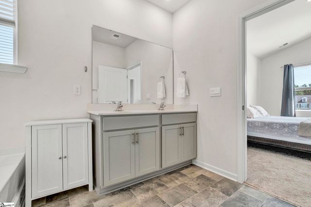 204 Fountain Oak Lane, Easley, SC 29642