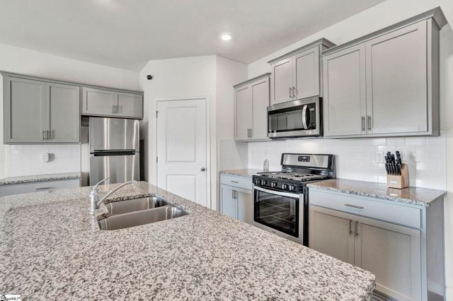 204 Fountain Oak Lane, Easley, SC 29642