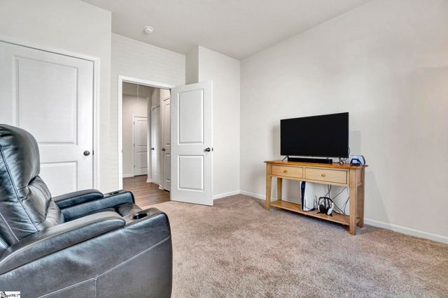 204 Fountain Oak Lane, Easley, SC 29642