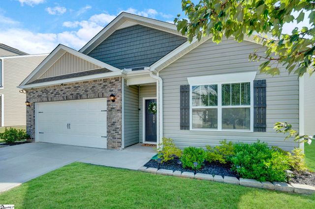 204 Fountain Oak Lane, Easley, SC 29642
