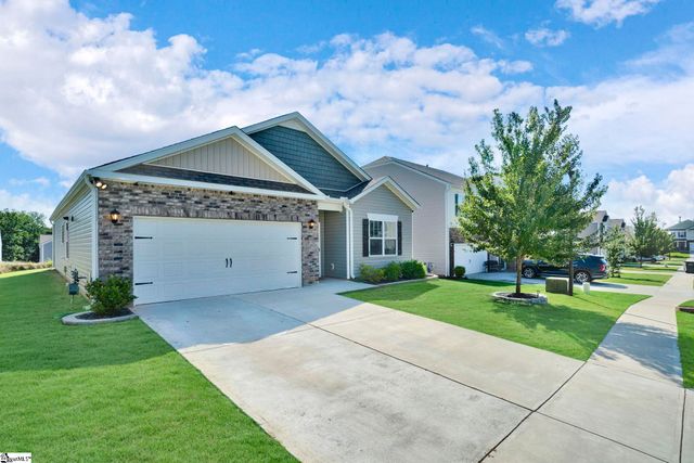 204 Fountain Oak Lane, Easley, SC 29642