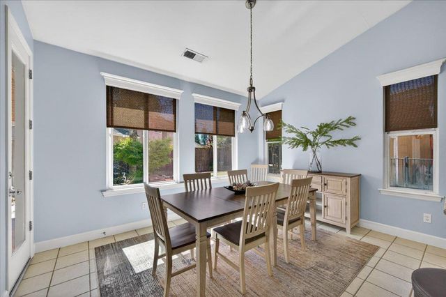 2467 Redington Avenue, Clovis, CA 93619