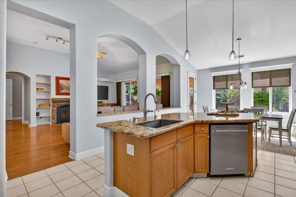 Image 13 of property listing at 2467 Redington Avenue, Clovis, CA 93619