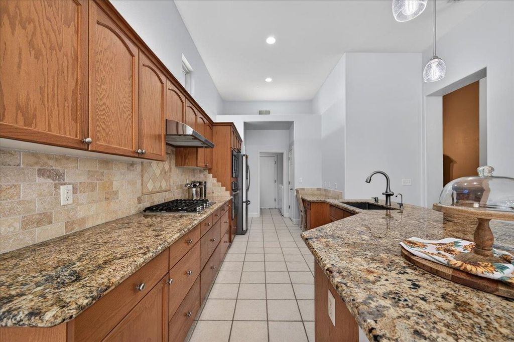 Image 15 of property listing at 2467 Redington Avenue, Clovis, CA 93619