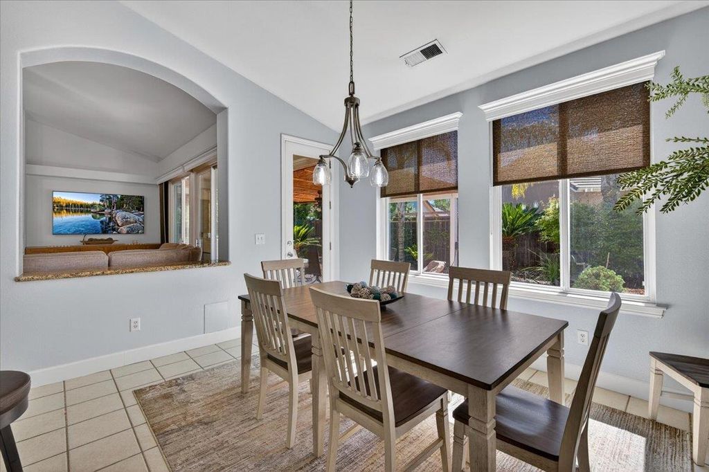 Image 17 of property listing at 2467 Redington Avenue, Clovis, CA 93619