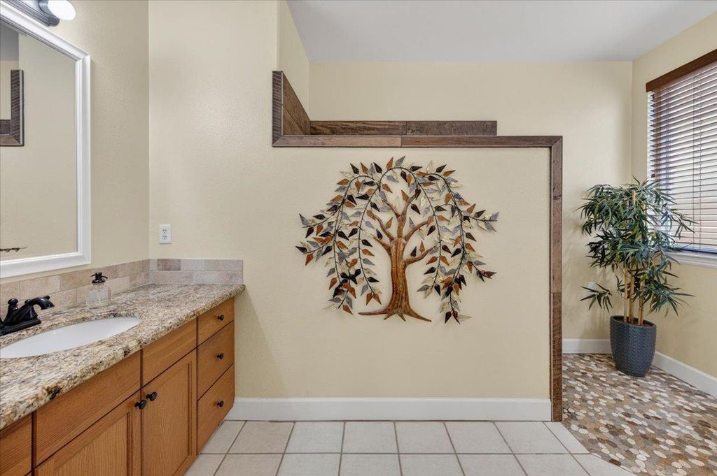 Image 25 of property listing at 2467 Redington Avenue, Clovis, CA 93619