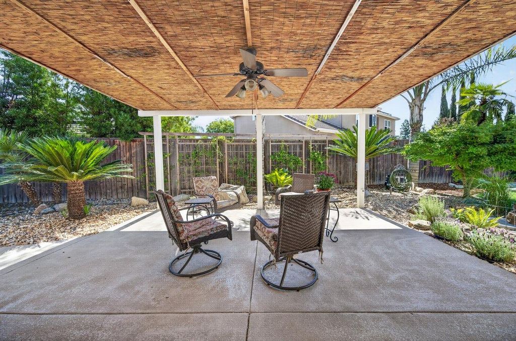 Image 39 of property listing at 2467 Redington Avenue, Clovis, CA 93619