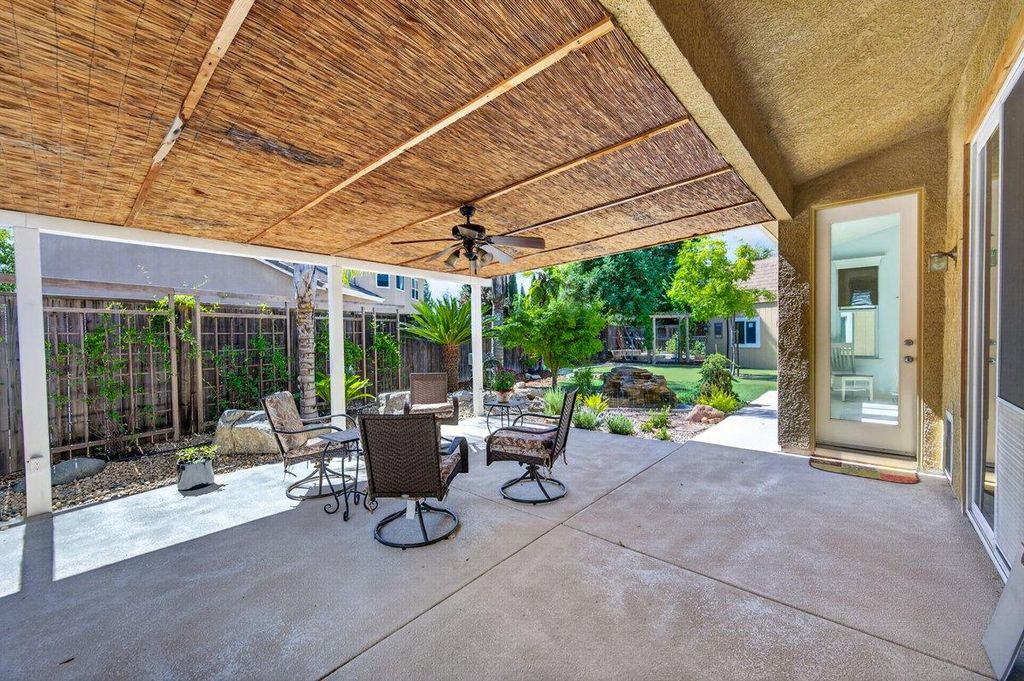 Image 41 of property listing at 2467 Redington Avenue, Clovis, CA 93619