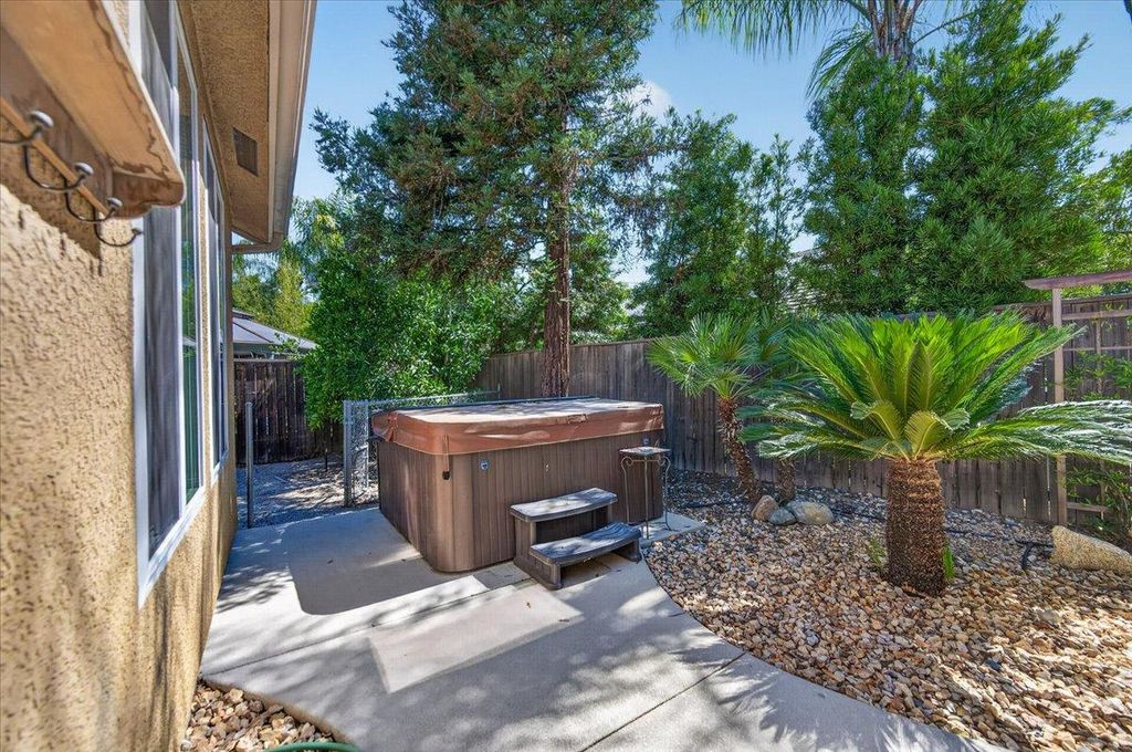 Image 43 of property listing at 2467 Redington Avenue, Clovis, CA 93619