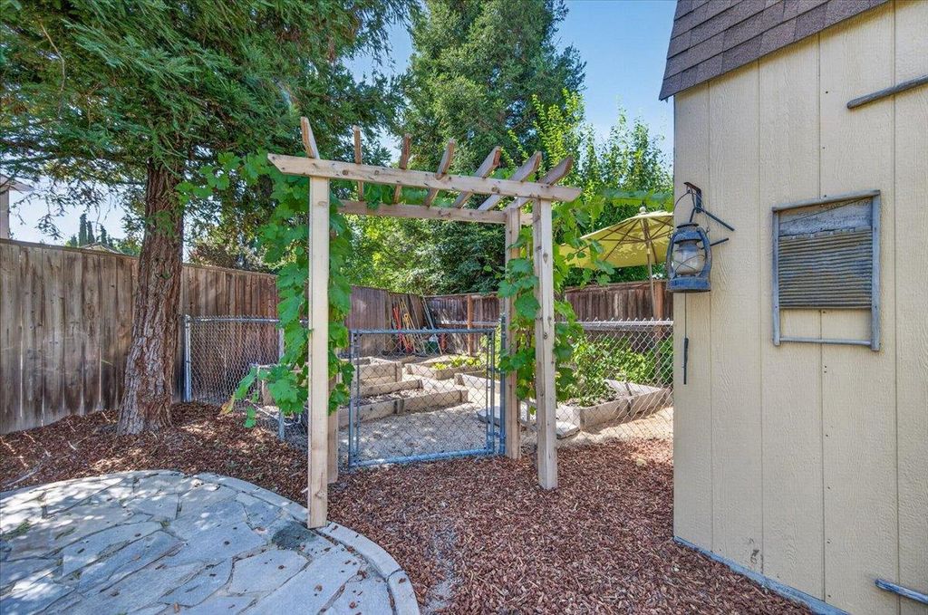 Image 47 of property listing at 2467 Redington Avenue, Clovis, CA 93619
