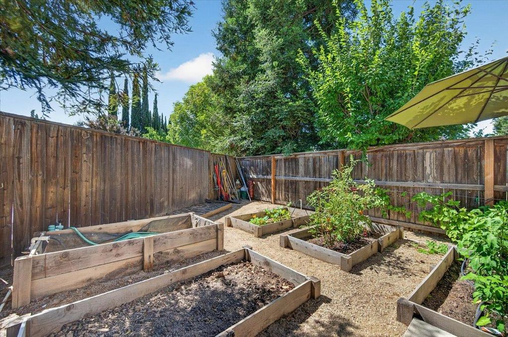 Image 49 of property listing at 2467 Redington Avenue, Clovis, CA 93619