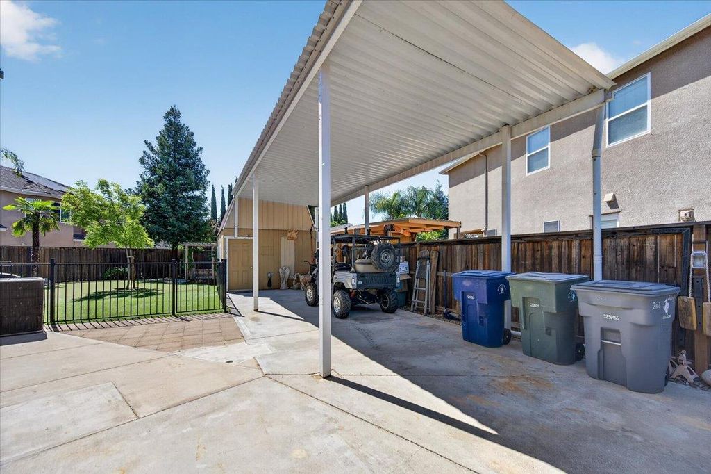 Image 51 of property listing at 2467 Redington Avenue, Clovis, CA 93619