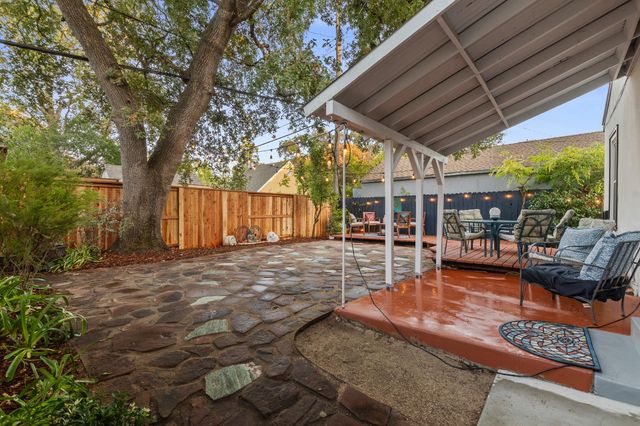 2813 27th St, Sacramento, CA 95818