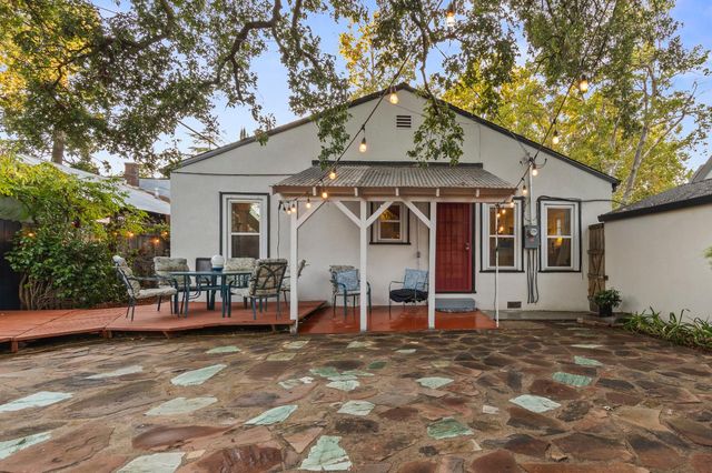 2813 27th St, Sacramento, CA 95818