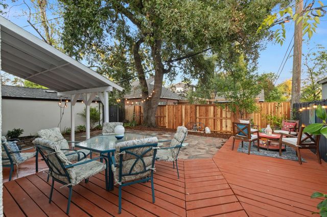 2813 27th St, Sacramento, CA 95818