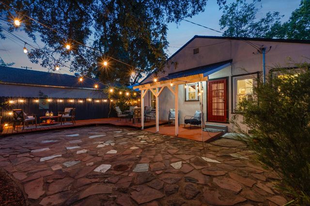 2813 27th St, Sacramento, CA 95818