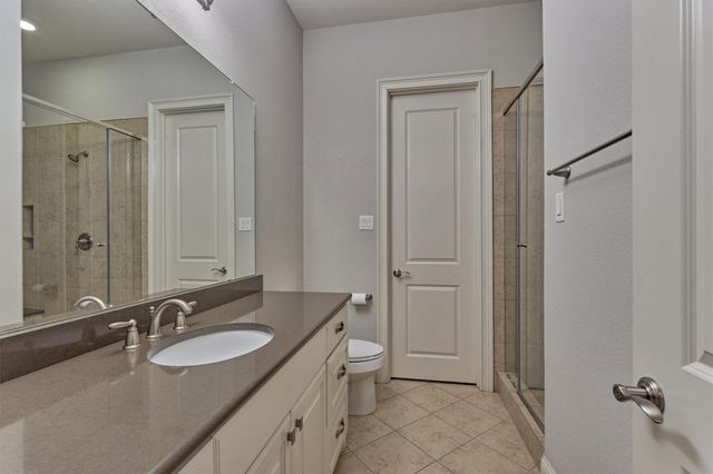 172 Mcgoey Circle, The Woodlands, TX 77384