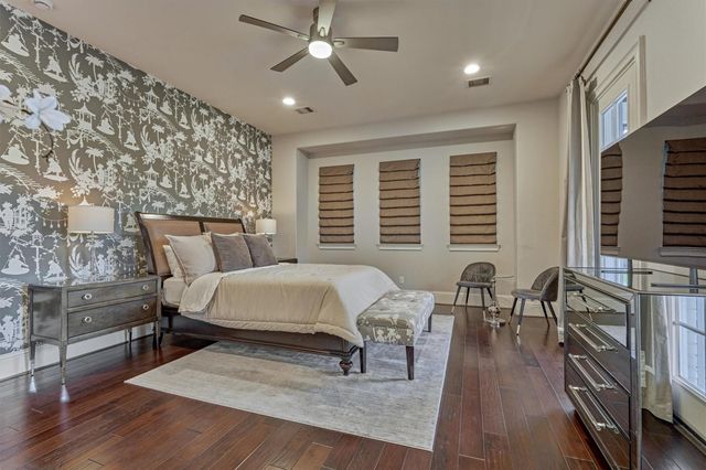 172 Mcgoey Circle, The Woodlands, TX 77384