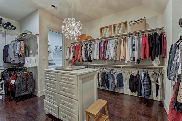 172 Mcgoey Circle, The Woodlands, TX 77384