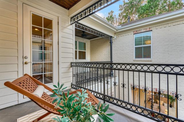 172 Mcgoey Circle, The Woodlands, TX 77384