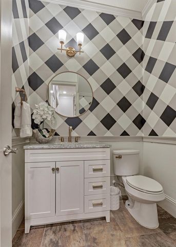 172 Mcgoey Circle, The Woodlands, TX 77384