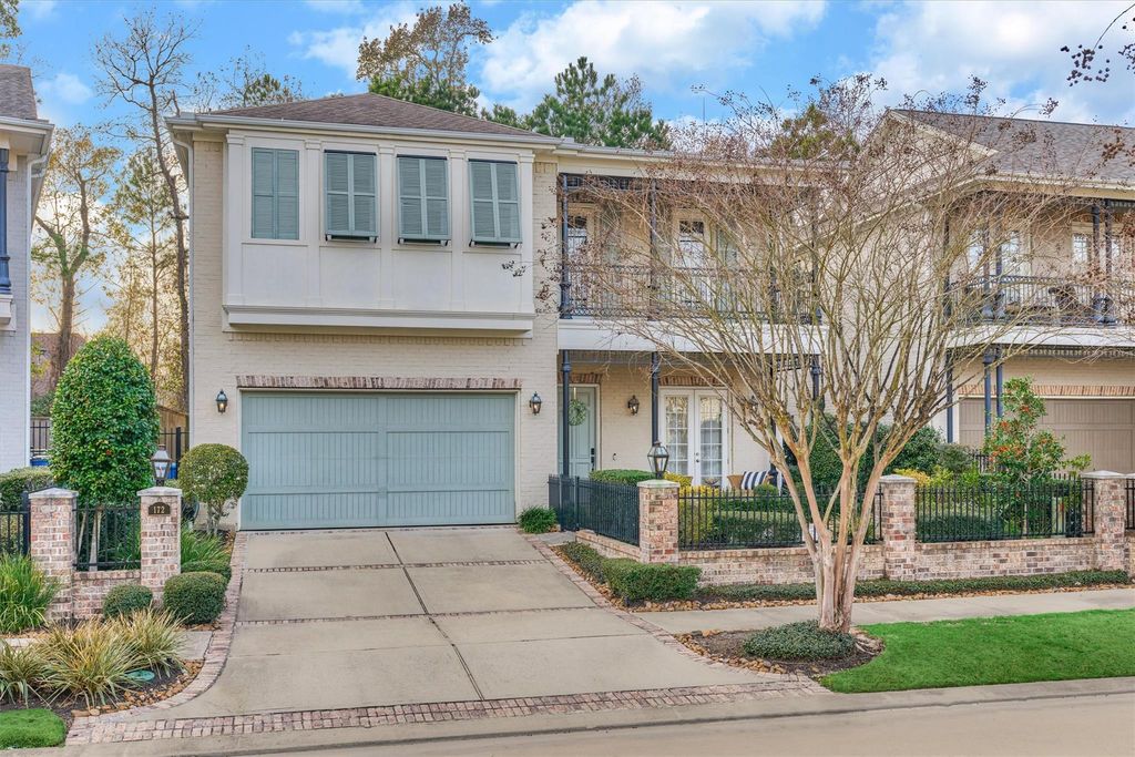 172 Mcgoey Circle, The Woodlands, TX 77384