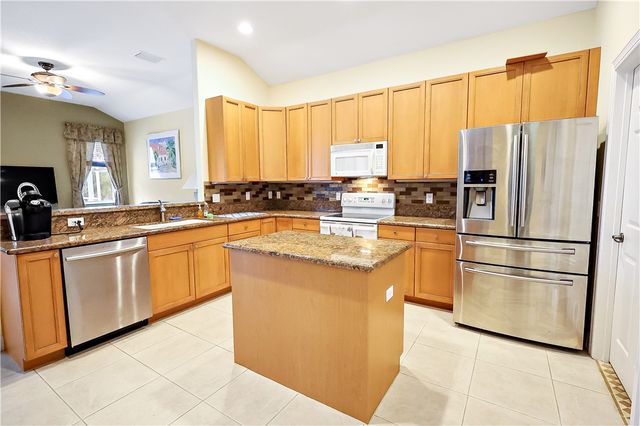 4196 Abington Woods Circle, Vero Beach, FL 32967