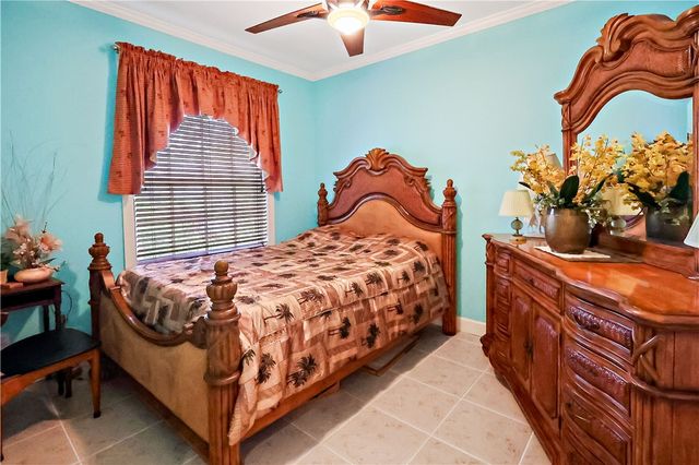 4196 Abington Woods Circle, Vero Beach, FL 32967