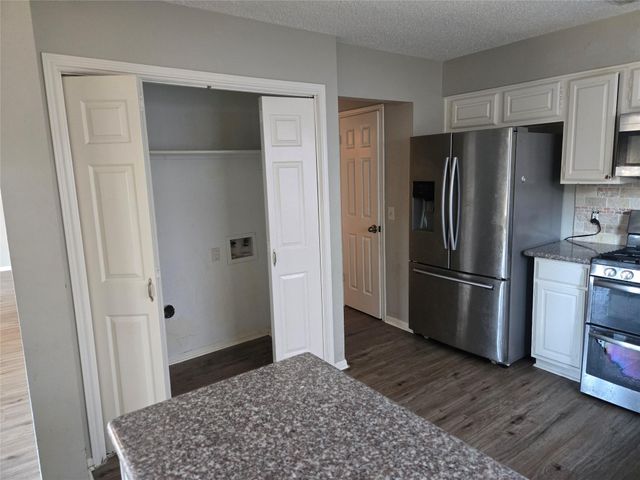 3206 Rimrock Drive, Missouri City, TX 77459